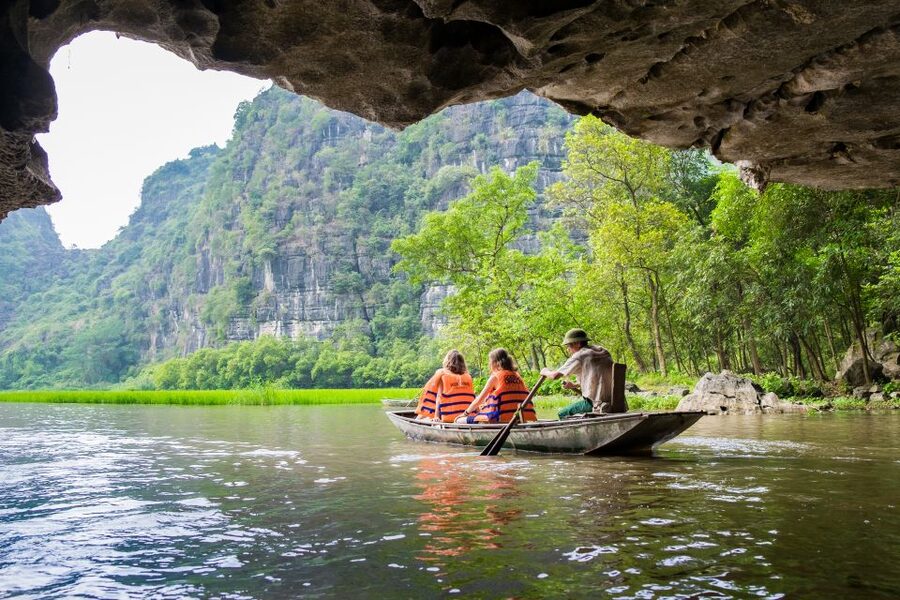 From Hanoi: Hoa Lu & Tam Coc with Buffet lunch & Cycling - Buffet lunch in Tam Coc