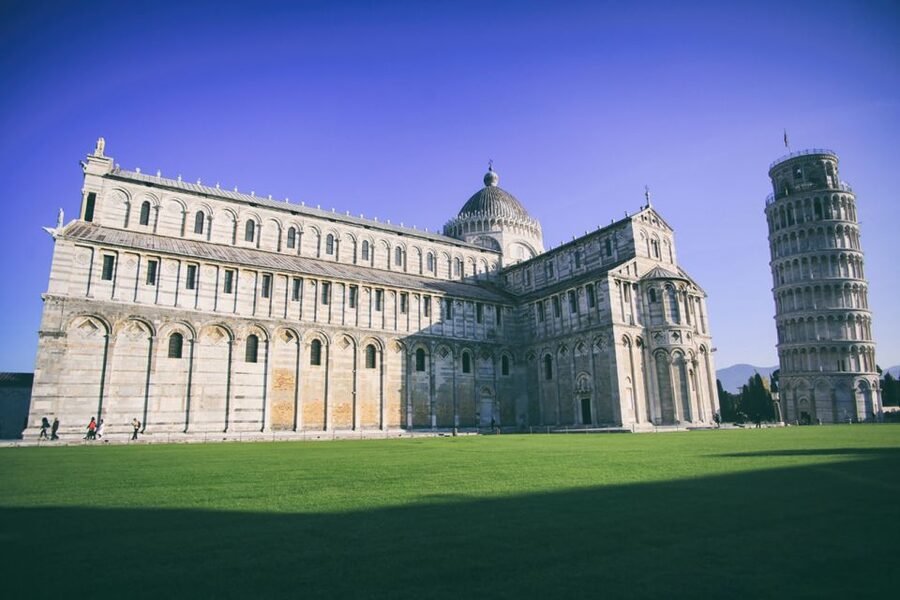 From Lucca to Pisa: Self-Guided Bike Tour - Starting beside Lucca station