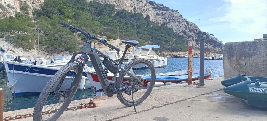 From Marseille: Calanques National Park E-Mountain Bike Tour - Getting started at Pointe Rouge