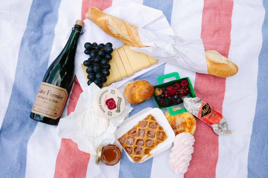 From Paris: Monet Garden & Giverny Bike Tour and Picnic Stop - What $140 includes, and what it does not