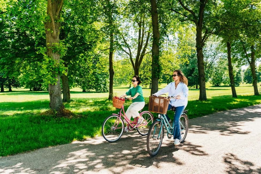 From Paris: Skip-the-Line Palace of Versailles Bike Tour - From Montparnasse to the palace