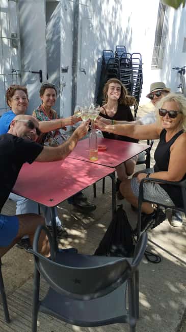 From Sitges: Cycling Tour with Winery visit and Tasting - Meeting a winery family with nine generations of tradition