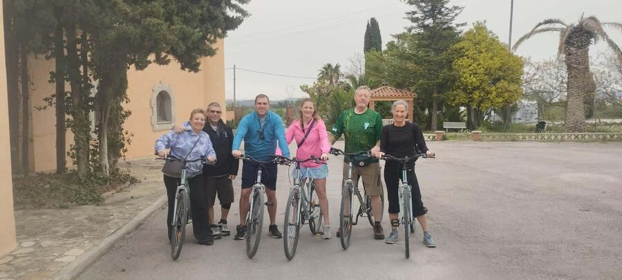 From Sitges: Cycling Tour with Winery visit and Tasting - What the five-hour schedule feels like