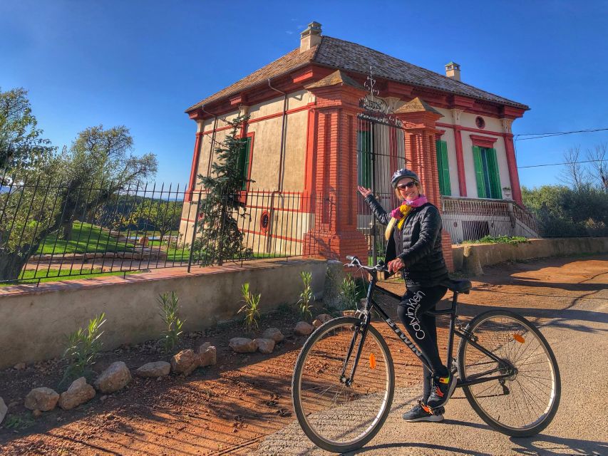 From Sitges: Paella Masterclass, Bike Ride and Winery Visit - Who should book this experience