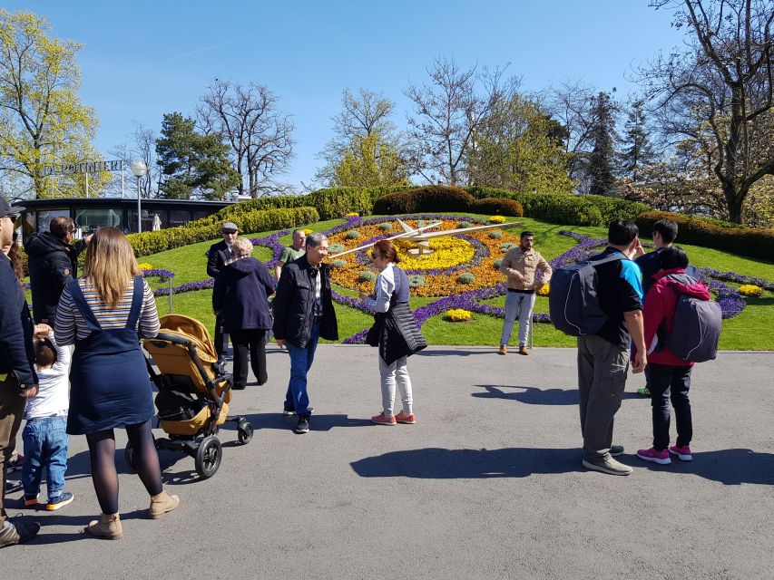 Geneva: United Nations, Old Town and Lake E-Bike Tour - Botanical gardens, zoo, and the route by tunnel