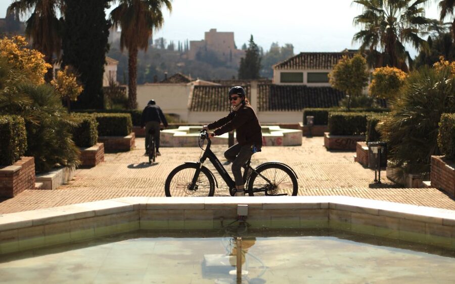 Granada: Highlights & Viewpoints eBike Tour with Tapas Break - San Nicolás and San Miguel Alto viewpoints