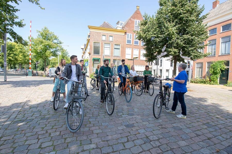 Groningen: City Highlights Bike Tour - Grote Markt, Forum, and the city’s public heart