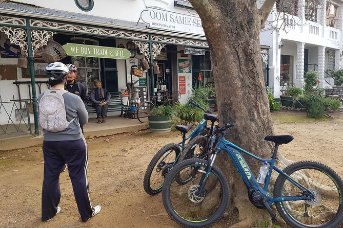 Guided Bike Tour of Stellenbosch - From the botanic gardens to the Eerste River