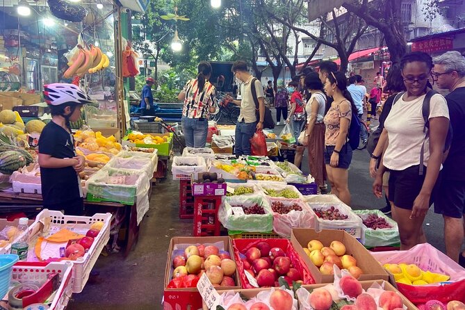 Guided Cycle Tour of Guangzhou - People’s Park and the everyday city