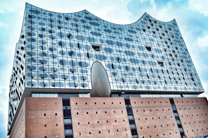 Guided Hamburg City Bike Tour - Why a bike is a smart way to meet Hamburg