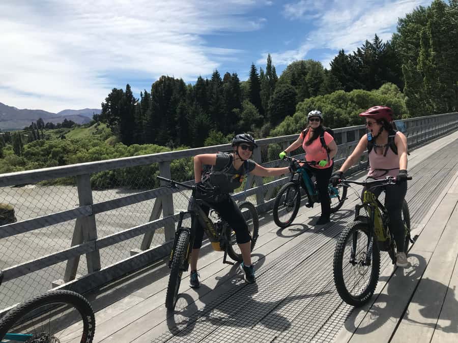 Guided Scenic E-bike Tour - Ride to the Lake - What $134 buys you
