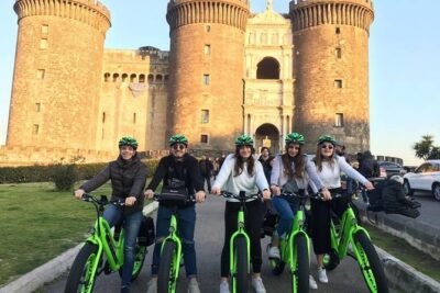 Guided tour of Naples by FAT electric bike