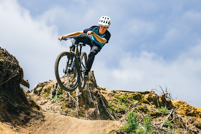 Half-Day Self-Guided Mountain Bike Journey through Whakarewarewa Redwood Forest - Café, support, and what is not included