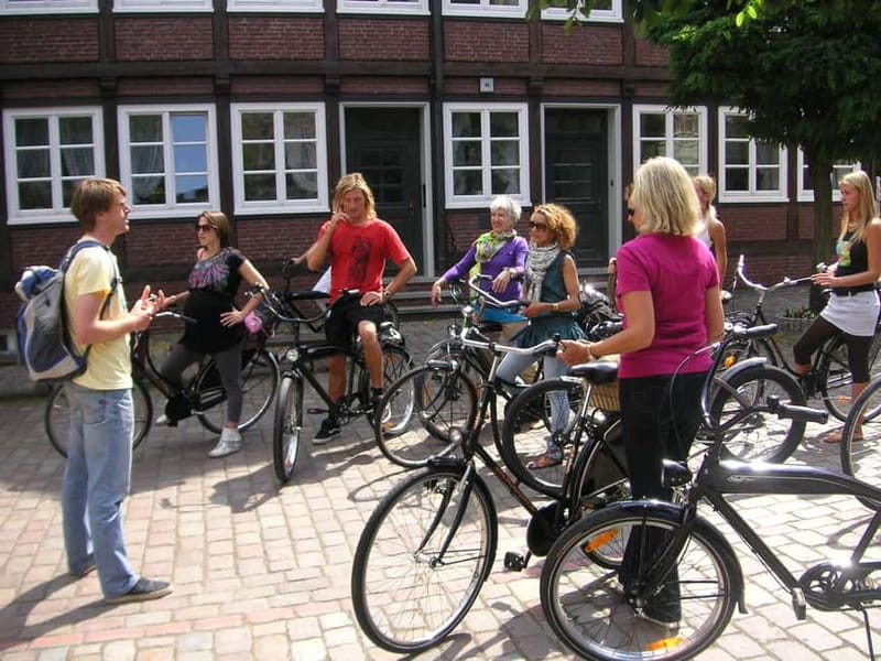 Hamburg 3-Hour Bike Tour - Starting in St. Pauli, where Hamburg feels most immediate