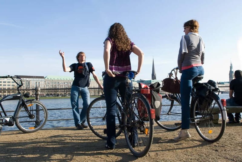 Hamburg 3-Hour Bike Tour - Weather, clothing, and the real effort involved