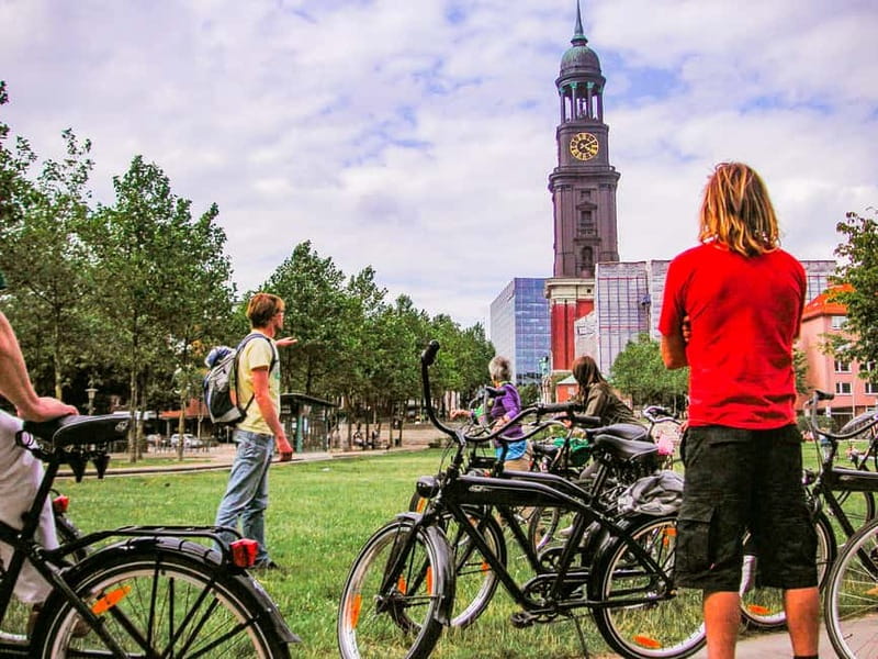Hamburg 3-Hour Bike Tour - The Alster Lakes give you Hamburg’s breathing room