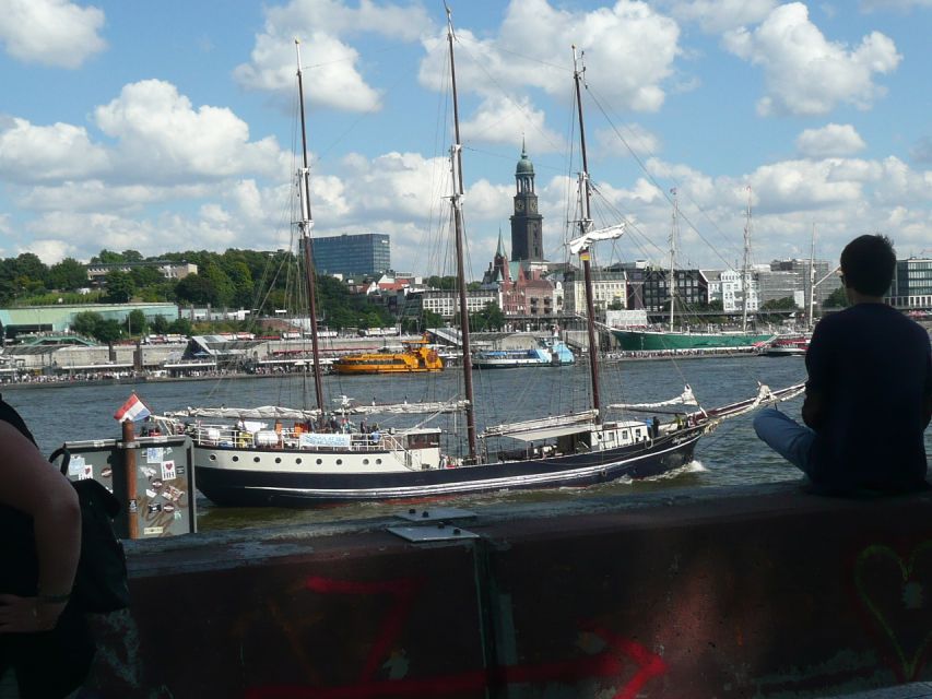 Hamburg: Bike Tour of the Speicherstadt & Old Harbor - From Schlüterstraße to Hamburg’s port story