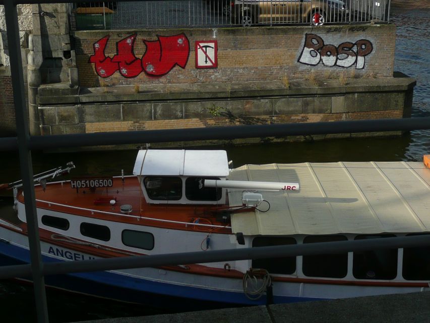 Hamburg: Bike Tour of the Speicherstadt & Old Harbor - Chilehaus and Speicherstadt: Hamburg’s best opening act