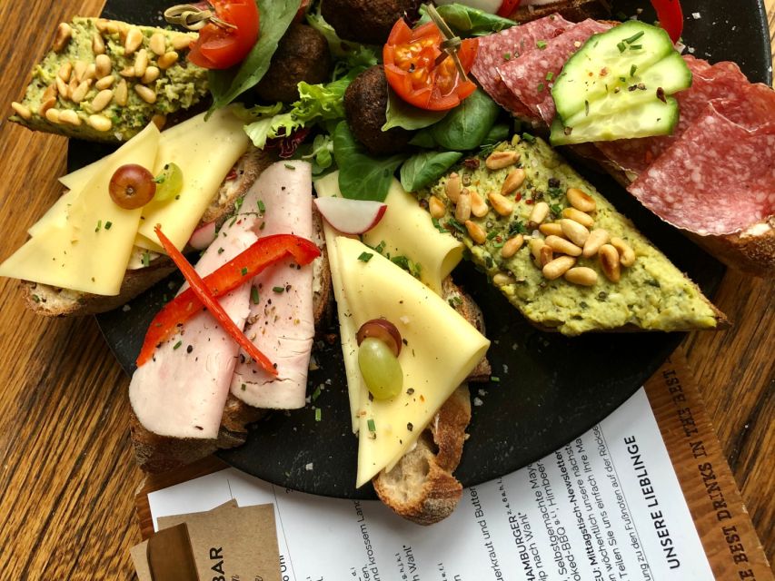 Hannover: Guided Bike Tour for Foodies with Tastings - Key points at a glance