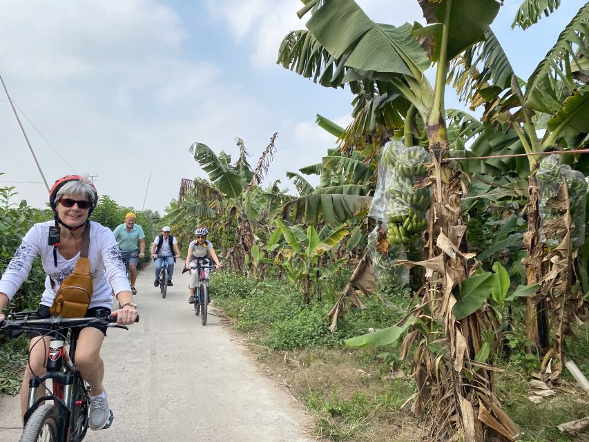 Hanoi: Bike Tour Through Hidden Gems and Banana Island - Why this bike tour feels different from a normal Hanoi sightseeing day