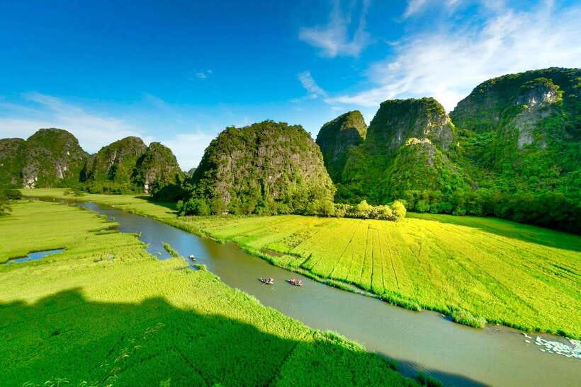 Hanoi: Ninh Binh, Tam Coc, Mua Cave & Hoa Lu with cycling - Mua Cave and the 500-step climb