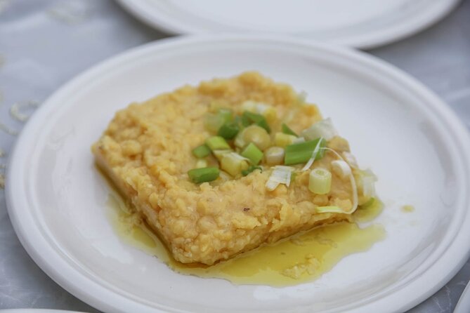 Heraklion: E-Bike Food Tour – Discover the Flavors of Crete - Stop 2: bougatsa at the Lion Fountain