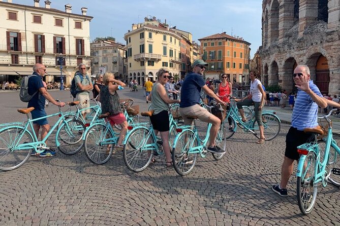 Highlights and hidden gems Verona Bike Tour - Ponte Pietra, the Duomo, and Castel San Pietro