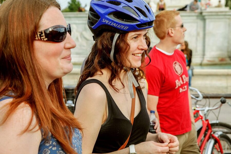 Highlights of Royal London Bike Tour (3 Hours) - Guides who turn monuments into stories