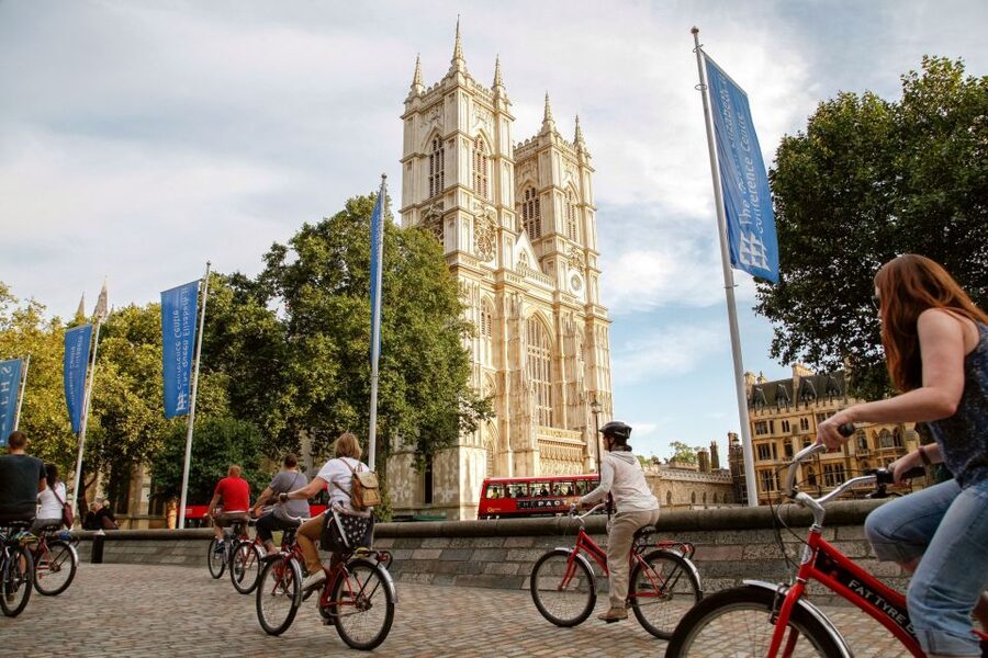 Highlights of Royal London Bike Tour (3 Hours) - Bikes, clothing, and practical comfort