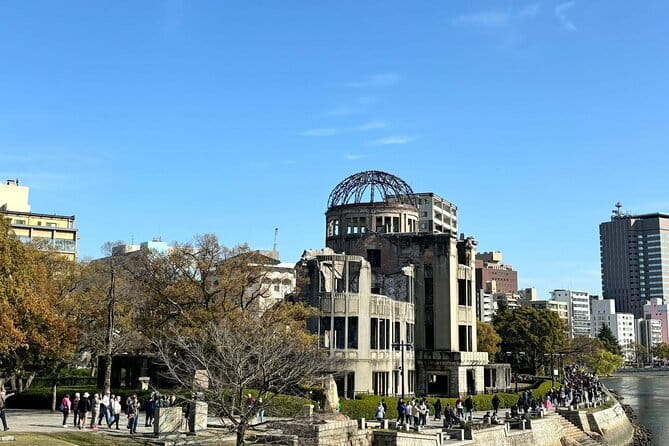 Hiroshima and Miyajima by Bike and Boat - Guides make the difference
