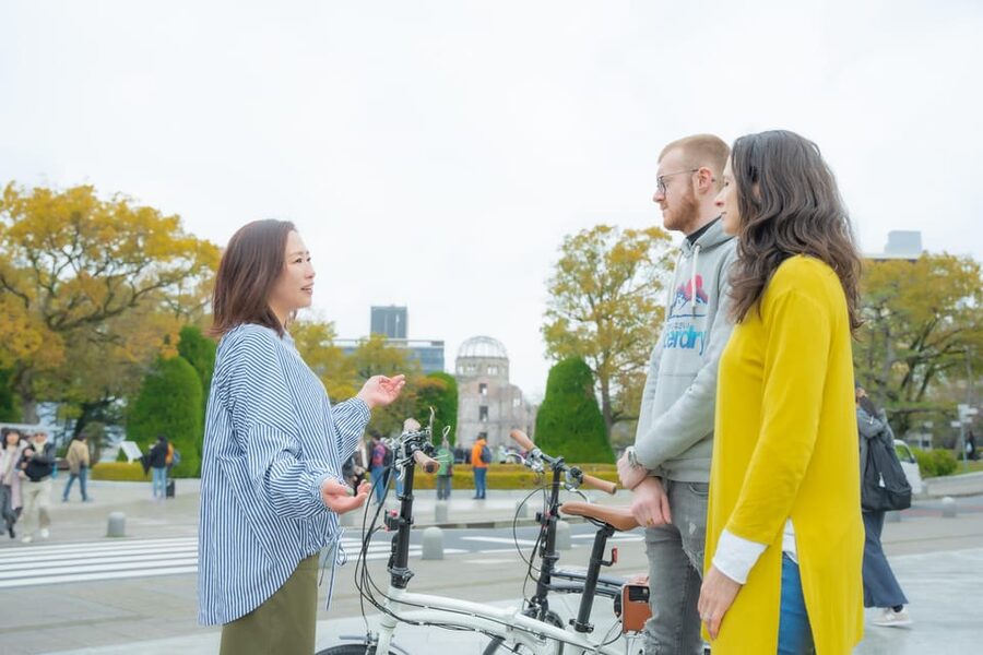 Hiroshima: Peace Cycling Tour with Local Guide - The guides make the difficult subject approachable