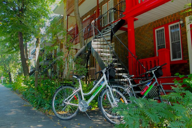 Historical Lower Town & Neighborhoods Bike Tour - The St. Charles River trail and Cartier-Brébeuf