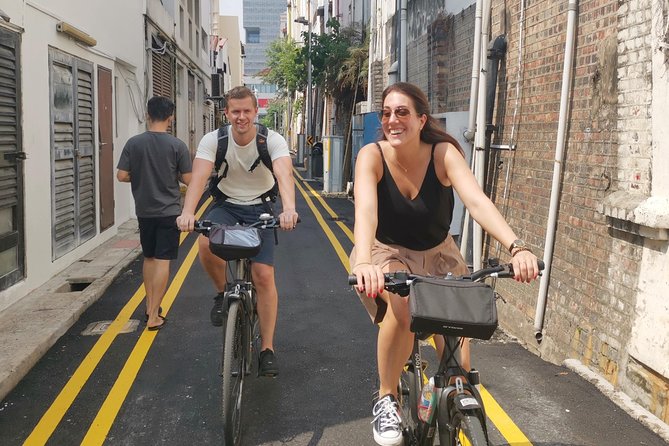 Historical Singapore Bike Tour on Full-Sized Bicycles - Kampong Glam and Haji Lane: Singapore’s Malay quarter