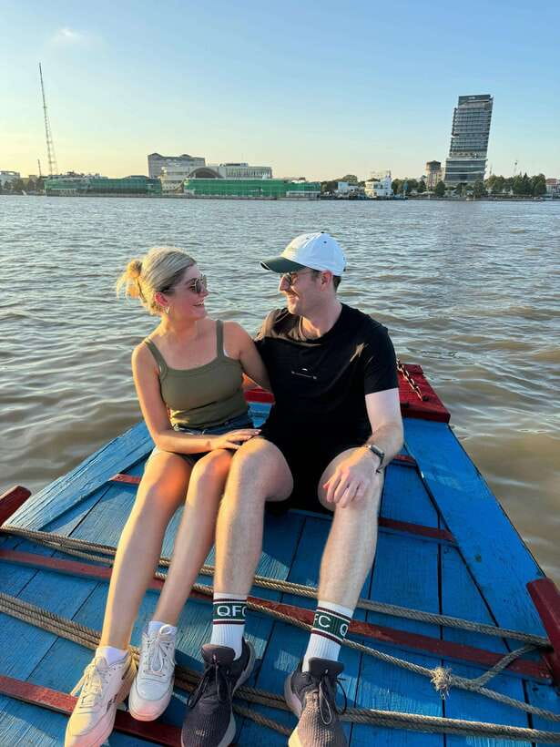 Ho Chi Minh City: 2-Day Bike & Kayak Mekong Delta Tour - Pagoda, river cruise, and coconut candy