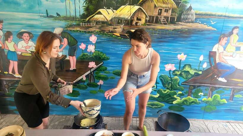 Ho Chi Minh City: 2-Day Bike & Kayak Mekong Delta Tour - Sunrise cycling and a local market