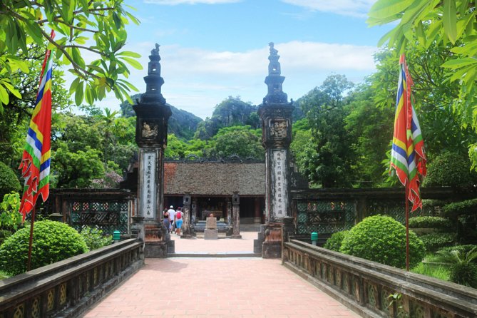 Hoa Lu - Tam Coc - Ninh Binh Day Tour: Biking, Visit Local Family - Is $81 a fair price?