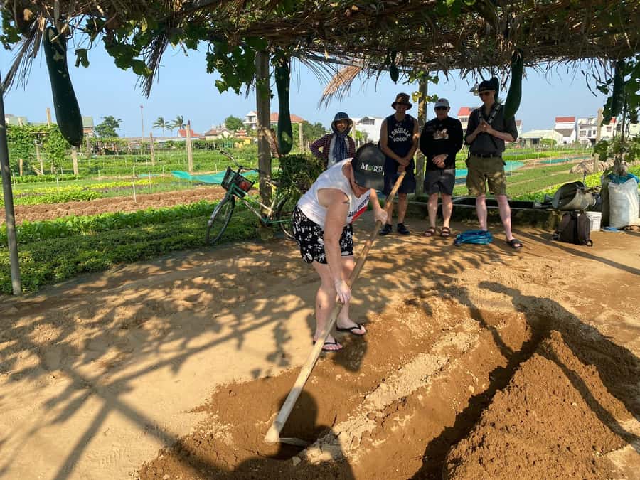 Hoi An Countryside Bike Tour- Tra Que Village & Basket Boat - Key points at a glance