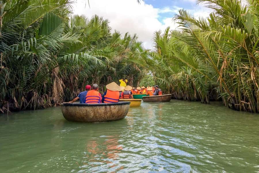 Hoi An: Countryside by Cycling, Buffalo Riding & Do Farming - Guides, group size, and the feel of the day