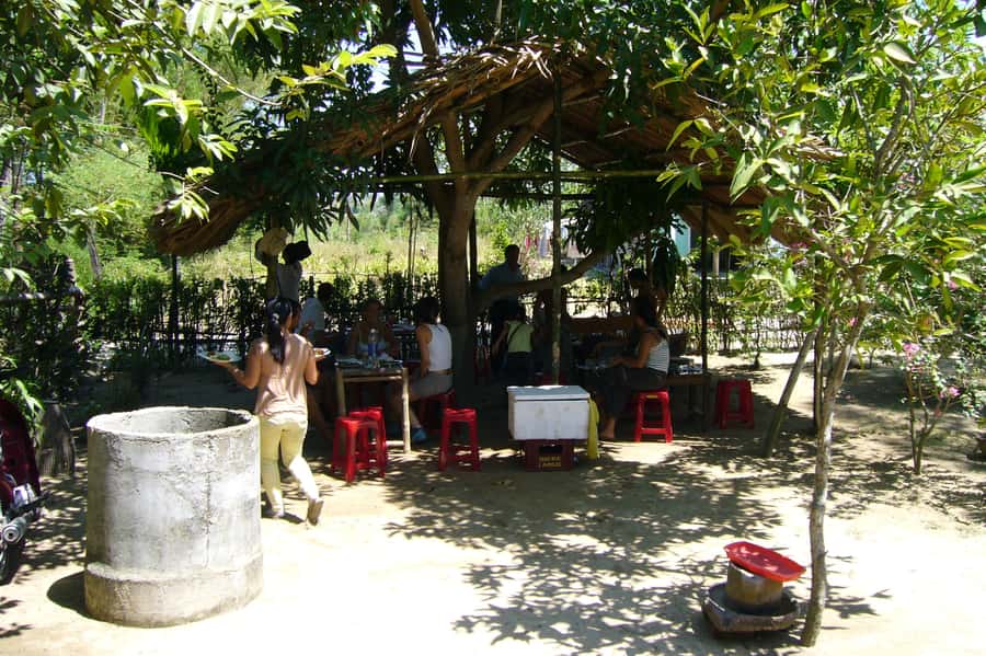 Hoi An Countryside: Guided Morning or Afternoon Bicycle Tour - Seeing crafts that still support village families