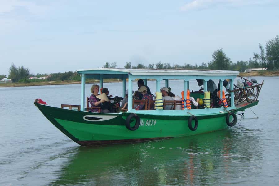 Hoi An Countryside: Guided Morning or Afternoon Bicycle Tour - The basket boat is more than a photo stop