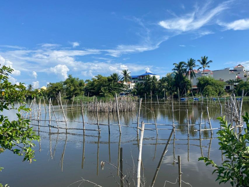 Hoi An: Rural Cycling Tour to Village with Basket Boat Ride - What the guides add to the experience