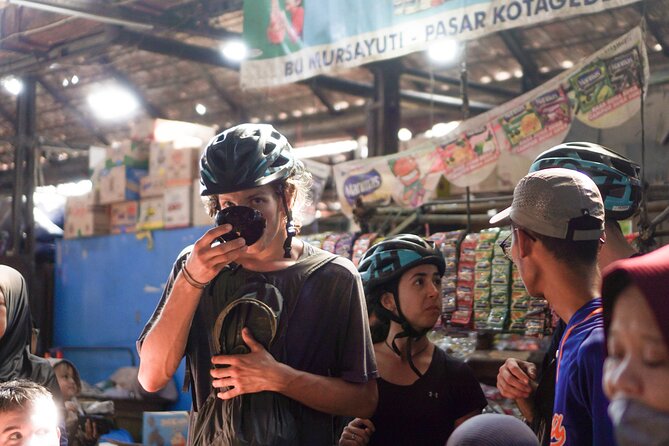 Kotagede Royal Route - Cycling Tour - Markets, snacks, and the flavor of Yogyakarta