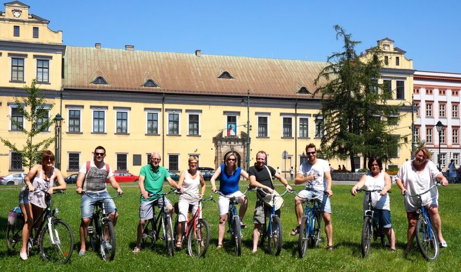 Krakow: Highlights of Krakow Bike Tour - Small Group - Podgórze and the WWII ghetto