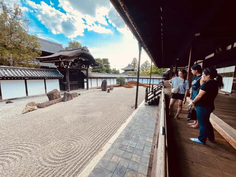 Kyoto: Fushimi Inari Shrine and Tofukuji Temple E-Bike Tour - What to bring and how to prepare