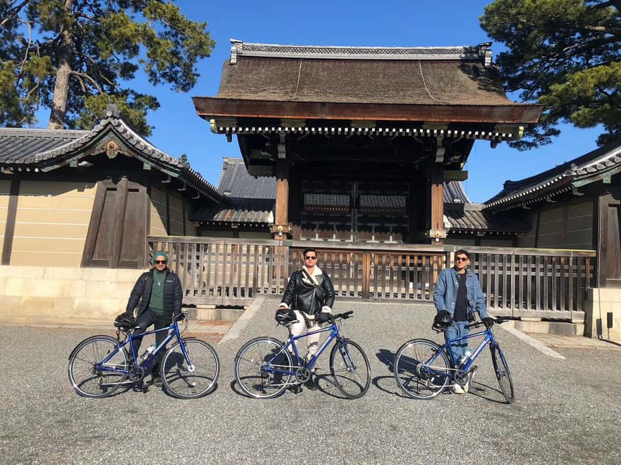 Kyoto: Memory Kyoto E-Bike Tour - Kinkakuji, the Golden Pavilion over the pond