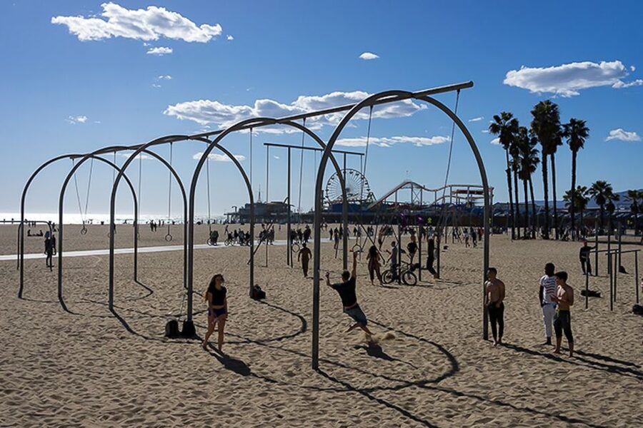 LA: Santa Monica & Venice Beach Bike Adventure - Why a bike is the right way to see west LA