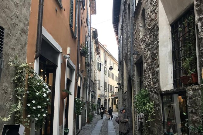 Lake Como: eBike City Tour Guided by an iPad and a Tour Leader - Cernobbio and the lakeside ride
