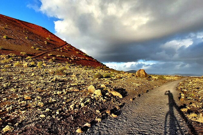 Lanzarote E-Bike Tour: Volcano Craters & Scenic Vineyards - What the premium e-bikes really add