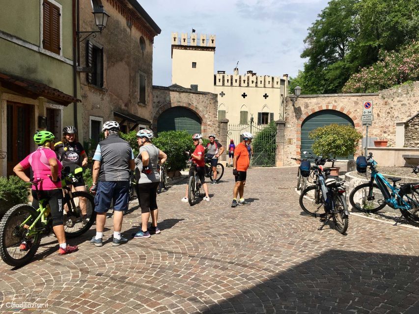Lazise: Bike Tour and Wine Tasting - The views are part of the itinerary