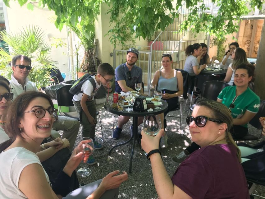 Lecce: Guided Tour & Wine Tasting by Bike - Guides, languages, and the feel of the tour